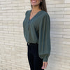 Blusa Pico Pliegues Verde