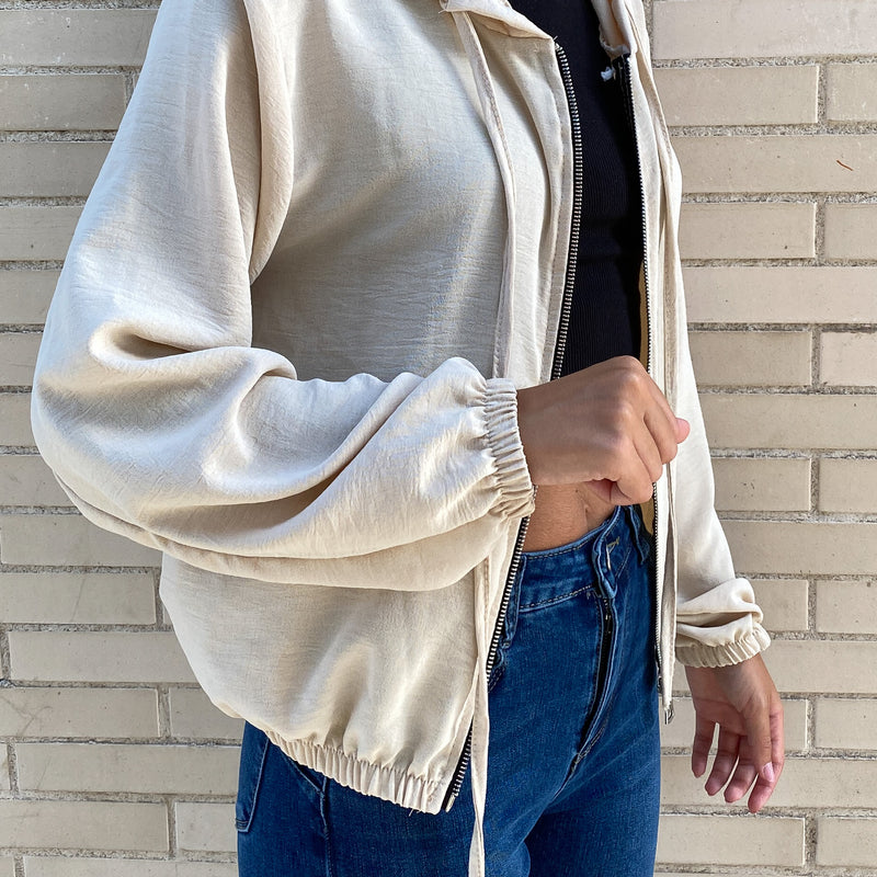 Chaqueta Bomber Fina con Capucha Beige