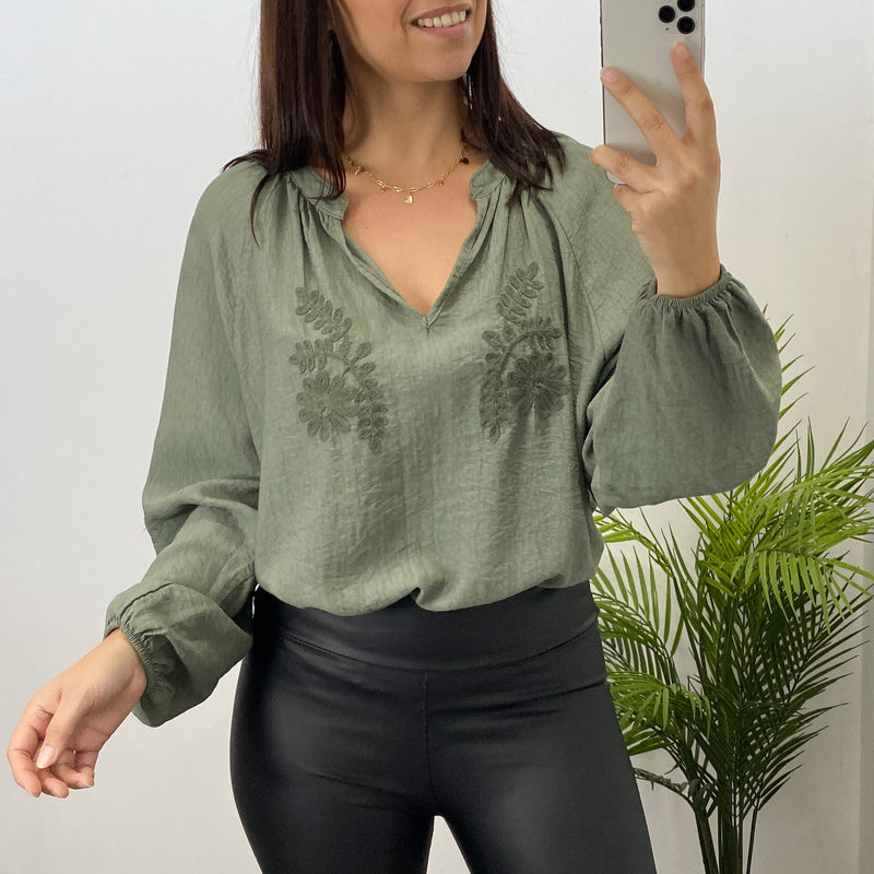 Blusa Boheme Bordado Verde