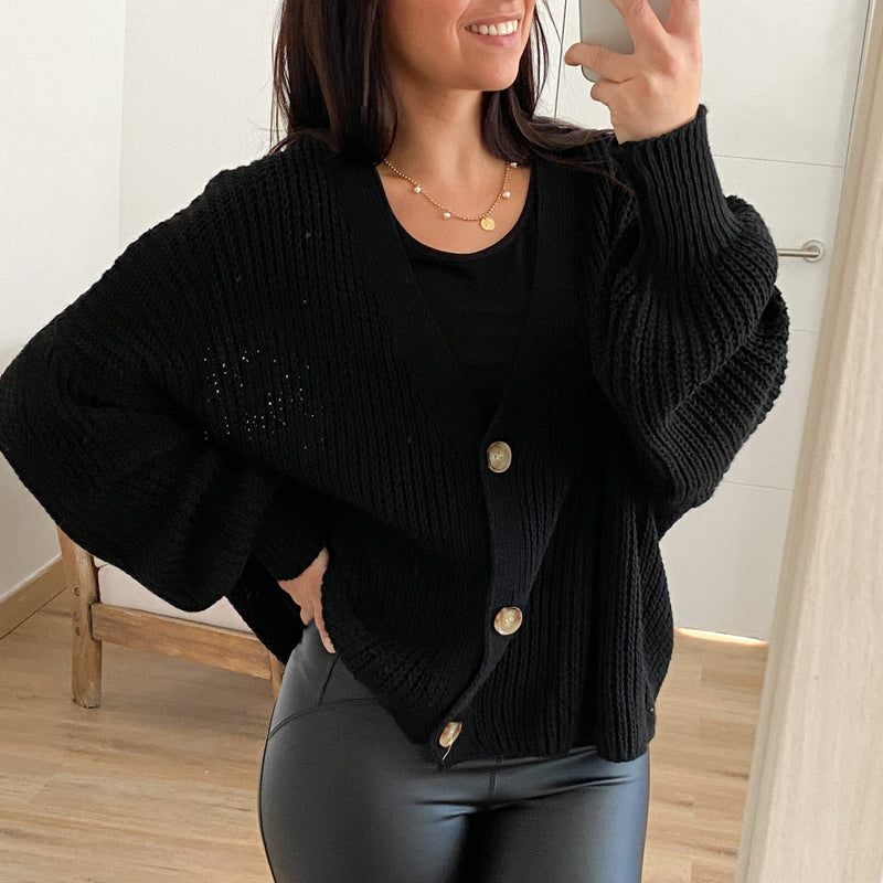 Rebeca Botones Vic Negro